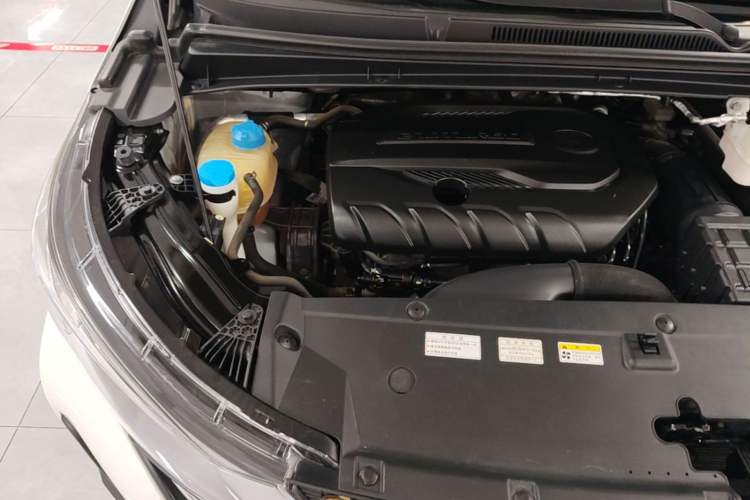 Used GAC Trumpchi M6 2021 270T DCT Elite Edition (7-seater) Engine Bay Right