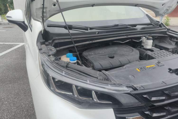 Used GAC Trumpchi M6 2021 PRO 270T DCT Luxury Edition Engine Bay Right