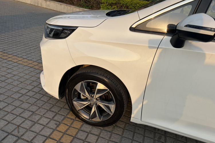 Used GAC Trumpchi M6 2021 PRO 270T DCT Luxury Edition Exterior 10
