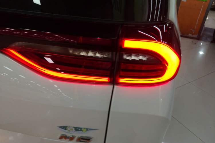 Used GAC Trumpchi M6 2021 PRO 270T DCT Luxury Edition Exterior 2