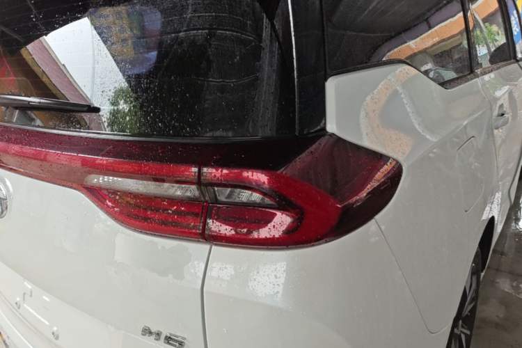Used GAC Trumpchi M6 2021 270T DCT Prestige Edition (7-seater) Exterior 3