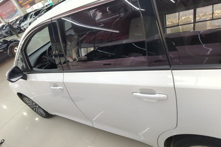 Used GAC Trumpchi M6 2021 270T DCT Luxury Edition (7-seater) Exterior 3
