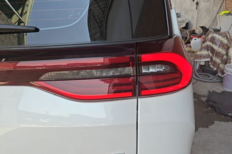 Used GAC Trumpchi M6 2021 PRO 270T DCT Luxury Edition Exterior 3