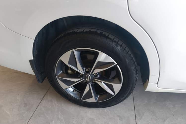 Used GAC Trumpchi M6 2021 PRO 270T Automatic Luxury Edition Exterior 5