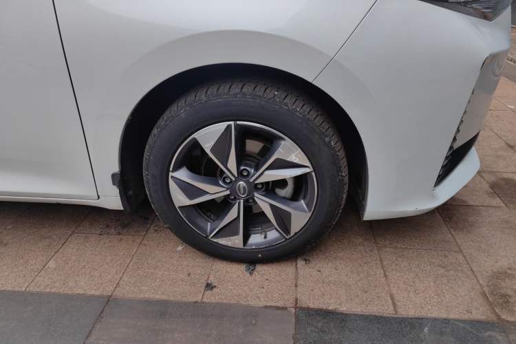 Used GAC Trumpchi M6 2021 PRO 270T DCT Luxury Edition Exterior 7