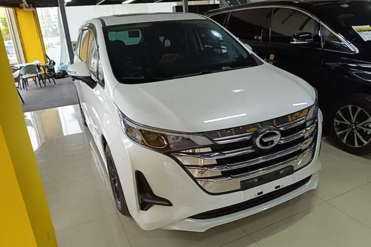 Used GAC Trumpchi M6 2021 270T DCT Luxury Edition (7 Seats) Front Right 45 Deg