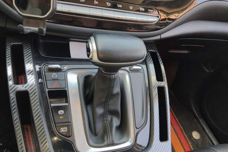 Used GAC Trumpchi M6 2021 270T DCT Luxury Edition (7-seater) Gear Lever