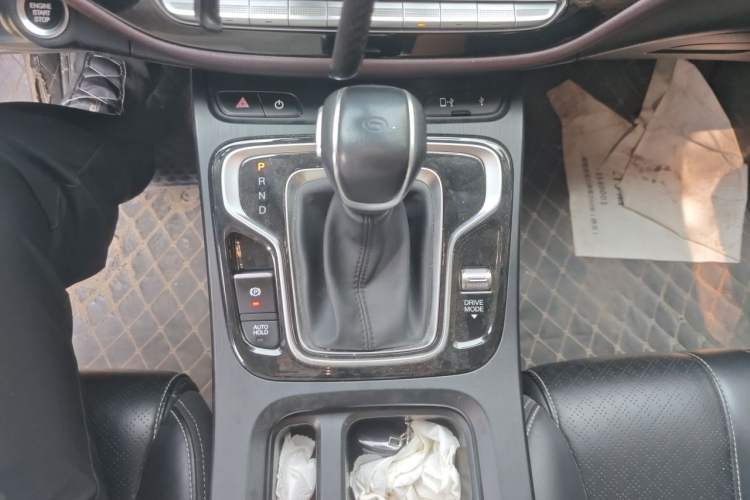 Used GAC Trumpchi M6 2021 270T DCT Elite Edition (7-seater) Gear Lever