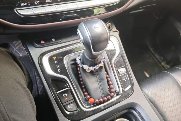 Used GAC Trumpchi M6 2021 PRO 270T DCT Luxury Edition Gear Lever