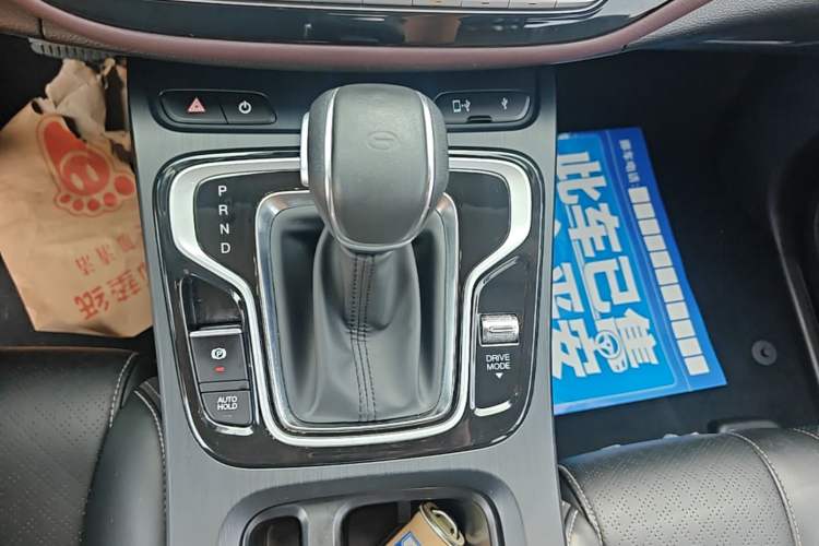 Used GAC Trumpchi M6 2021 PRO 270T Automatic Luxury Edition Gear Lever