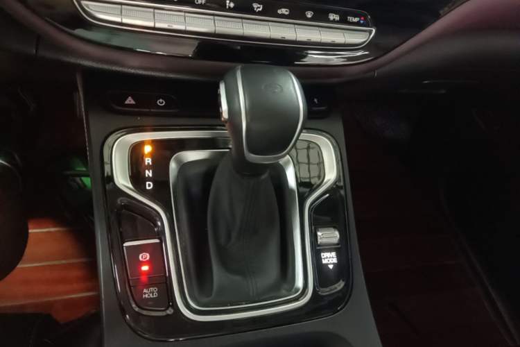 Used GAC Trumpchi M6 2021 270T DCT Elite Edition (7-seater) Gear Lever