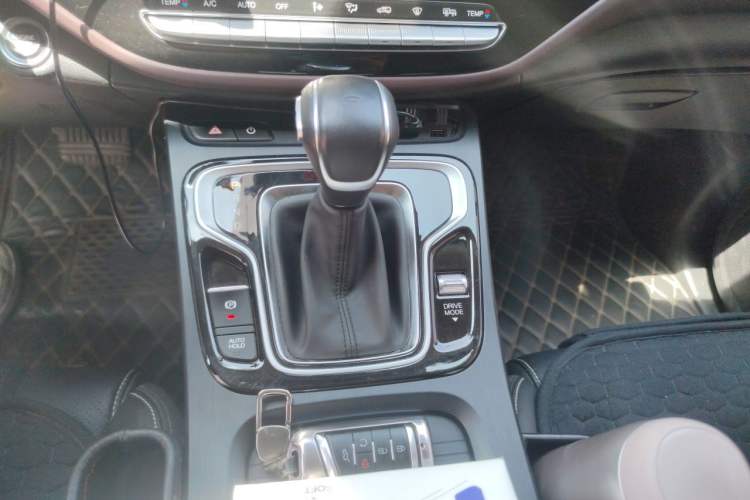 Used GAC Trumpchi M6 2021 PRO 270T DCT Luxury Edition Gear Lever