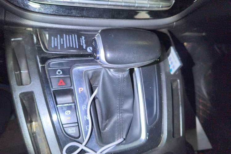 Used GAC Trumpchi M6 2021 270T DCT Luxury Edition (7 Seats) Gear Lever