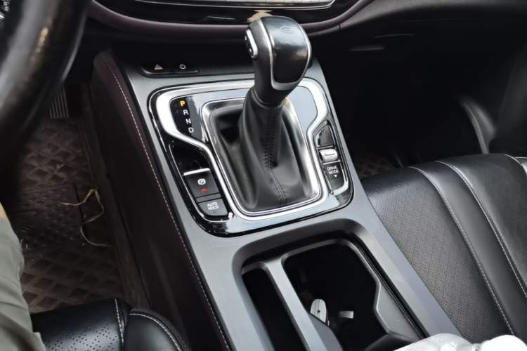Used GAC Trumpchi M6 2021 PRO 270T DCT Elite Edition Gear Lever