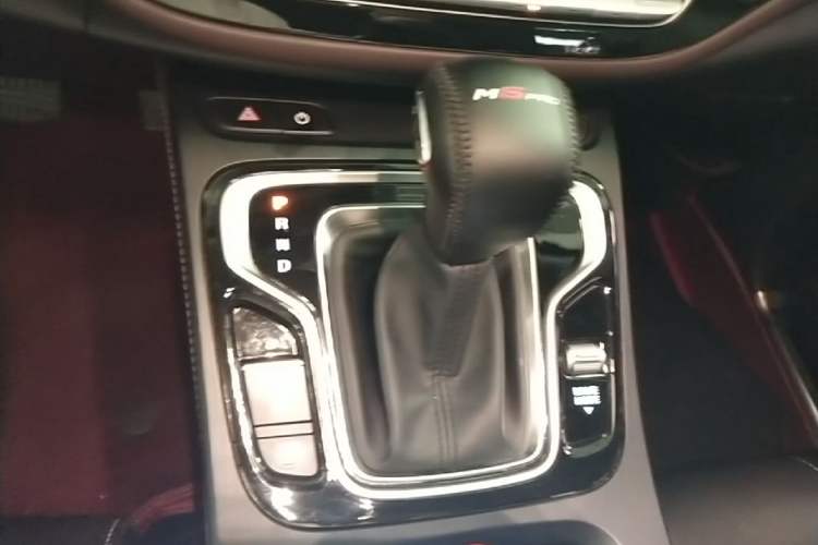 Used GAC Trumpchi M6 2021 PRO 270T DCT Luxury Edition Gear Lever