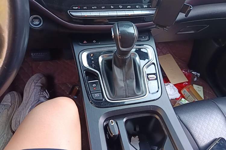 Used GAC Trumpchi M6 2021 PRO 270T DCT Luxury Edition Gear Lever