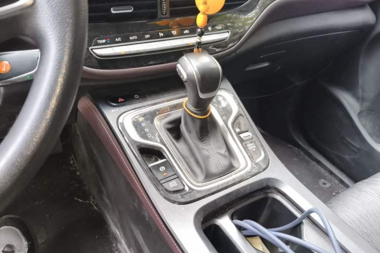 Used GAC Trumpchi M6 2021 PRO 270T DCT Elite Edition Gear Lever