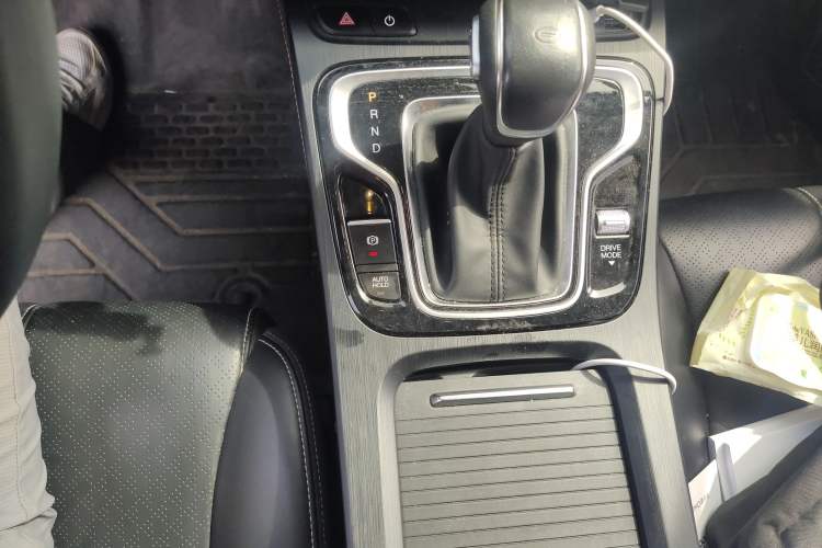 Used GAC Trumpchi M6 2021 PRO 270T DCT Luxury Edition Gear Lever