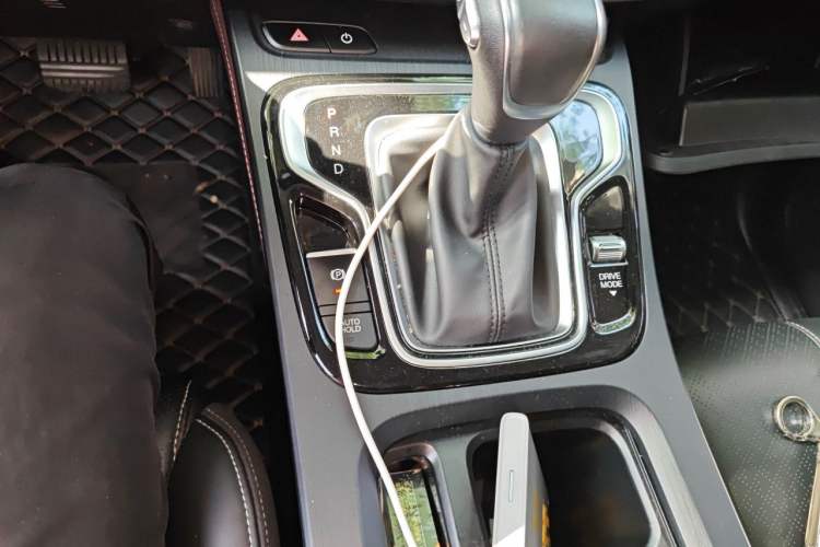 Used GAC Trumpchi M6 2021 PRO 270T DCT Luxury Edition Gear Lever