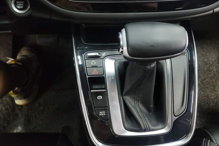 Used GAC Trumpchi M6 2021 270T DCT Luxury Edition (7-seater) Gear Lever