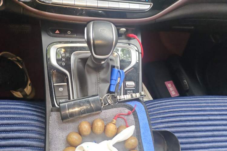 Used GAC Trumpchi M6 2021 270T DCT Luxury Edition (7 Seats) Gear Lever