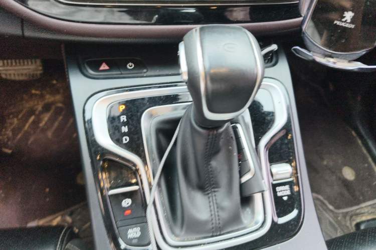 Used GAC Trumpchi M6 2021 PRO 270T DCT Luxury Edition Gear Lever