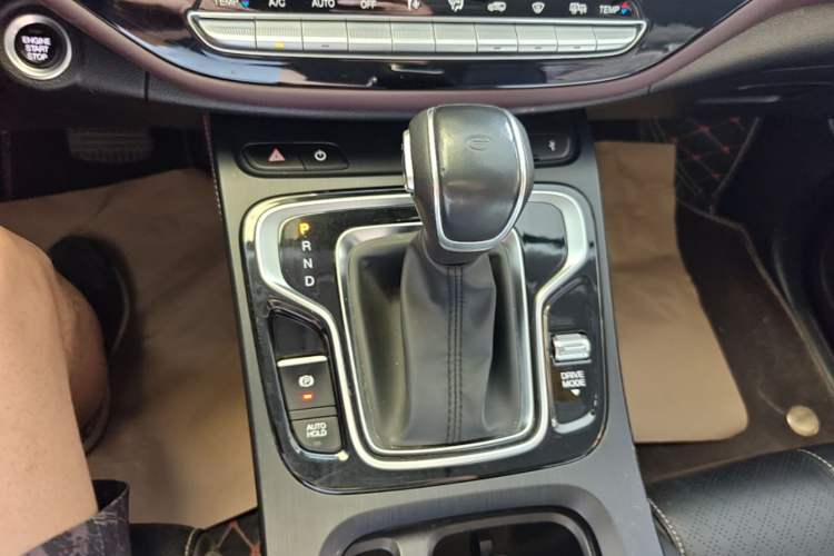 Used GAC Trumpchi M6 2021 PRO 270T DCT Luxury Edition Gear Lever