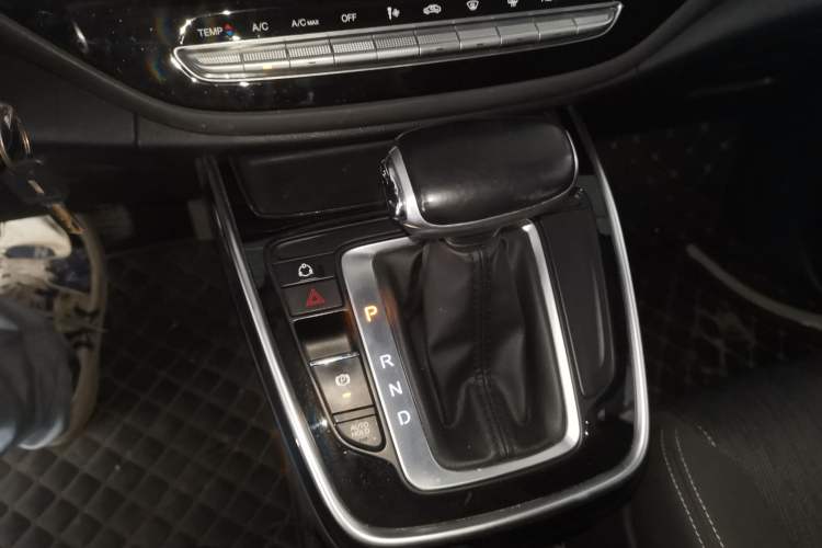 Used GAC Trumpchi M6  Gear Lever