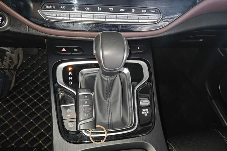 Used GAC Trumpchi M6 2021 PRO 270T Automatic Luxury Edition Gear Lever