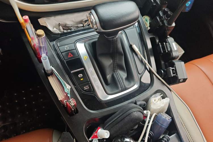 Used GAC Trumpchi M6 2021 270T DCT Elite Edition (7-seater) Gear Lever