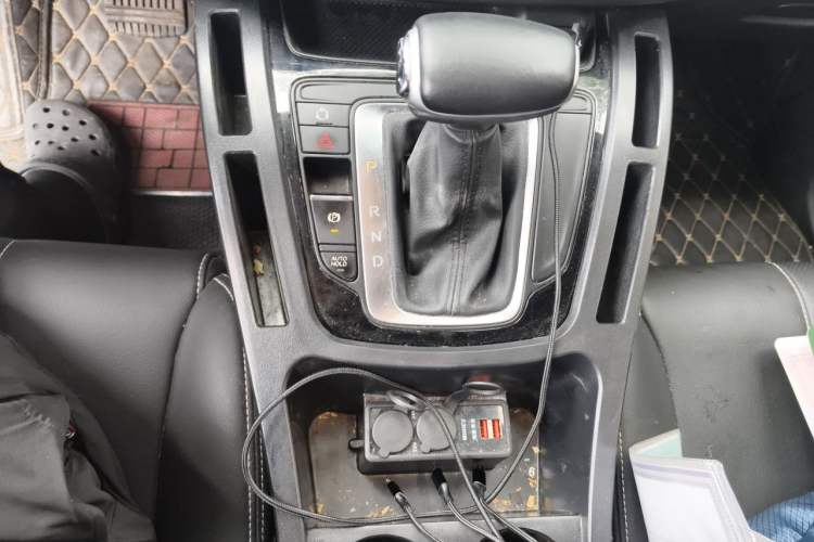 Used GAC Trumpchi M6 2021 270T DCT Luxury Edition (7 Seats) Gear Lever