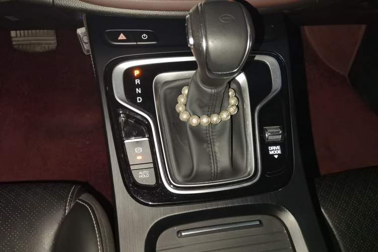 Used GAC Trumpchi M6 2021 PRO 270T DCT Luxury Edition Gear Lever