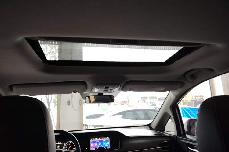 Used GAC Trumpchi M6 2021 270T DCT Luxury Edition (7 Seats) Headliner