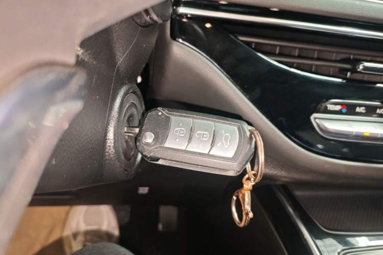 Used GAC Trumpchi M6 2021 PRO 270T Automatic Luxury Edition Interior 1
