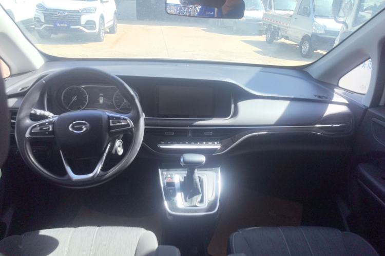 Used GAC Trumpchi M6 2021 270T DCT Elite Edition (7-seater) Interior 2