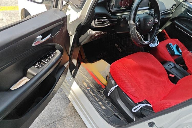 Used GAC Trumpchi M6 2021 270T DCT Luxury Edition (7 Seats) Interior 3