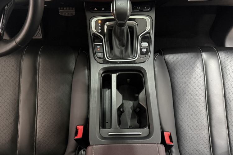 Used GAC Trumpchi M6 2021 PRO 270T DCT Luxury Edition Interior 4