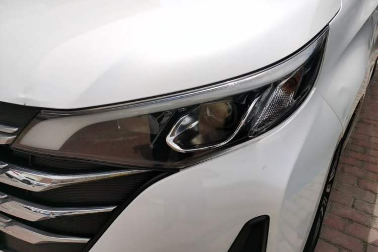 Used GAC Trumpchi M6 2021 270T DCT Luxury Edition (7-seater) Left Front Headlight