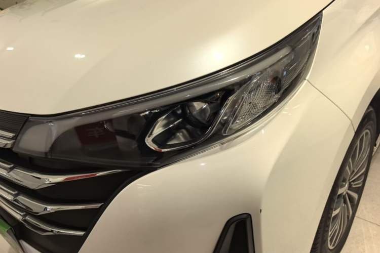 Used GAC Trumpchi M6 2021 270T DCT Prestige Edition (7-seater) Left Front Headlight
