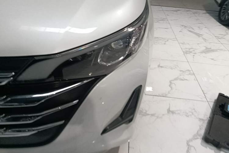 Used GAC Trumpchi M6 2021 270T Manual Elite Edition (7-seater) Left Front Headlight