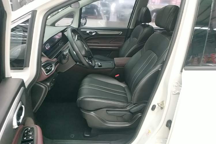 Used GAC Trumpchi M6 2021 PRO 270T DCT Elite Edition Left Front Seat