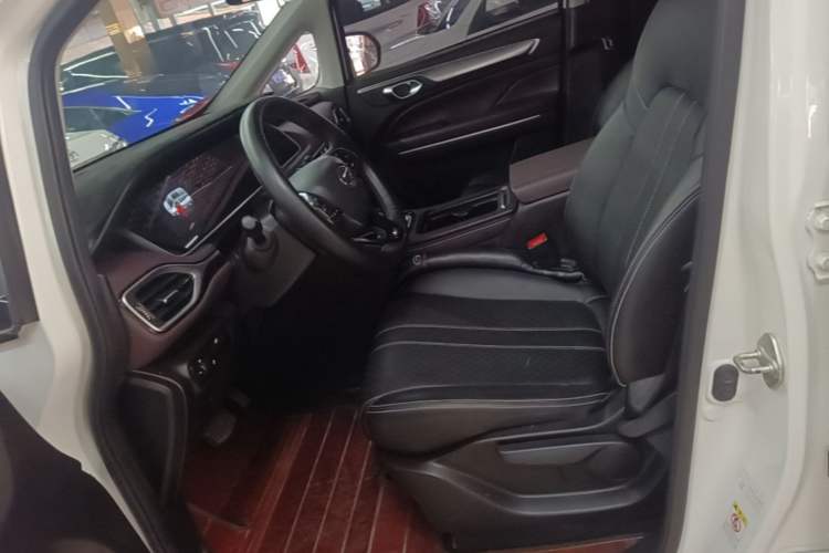 Used GAC Trumpchi M6 2021 270T DCT Elite Edition (7-seater) Left Front Seat