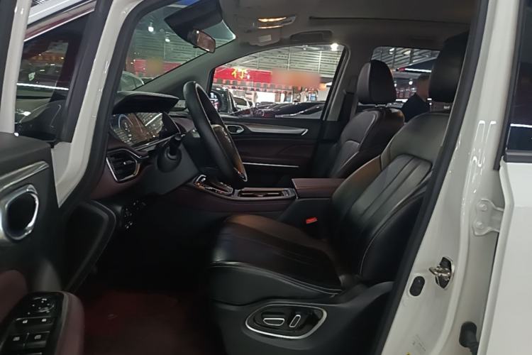 Used GAC Trumpchi M6 2021 270T DCT Luxury Edition (6-seater) Left Front Seat