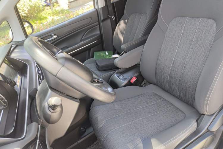 Used GAC Trumpchi M6 2021 270T DCT Elite Edition (7-seater) Left Front Seat