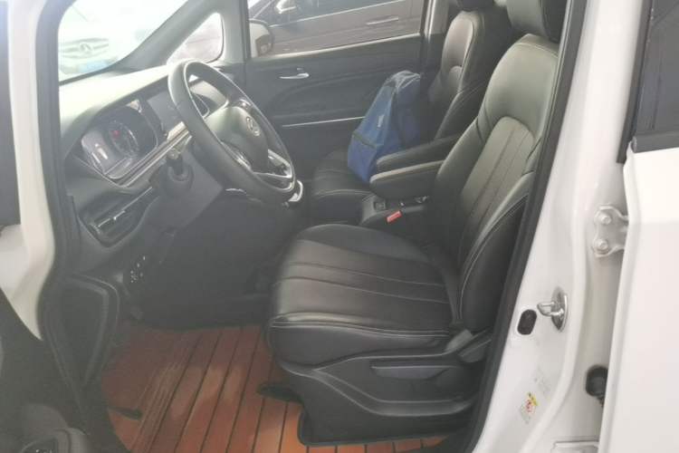 Used GAC Trumpchi M6 2021 270T DCT Luxury Edition (7 Seats) Left Front Seat