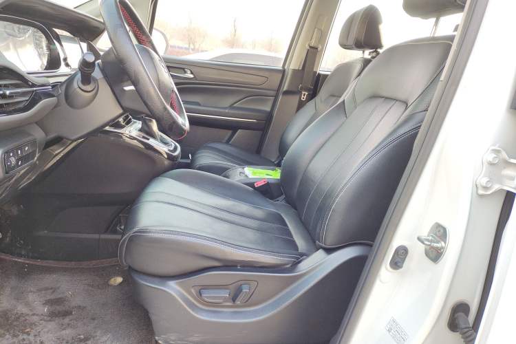 Used GAC Trumpchi M6 2021 270T DCT Luxury Edition (7-seater) Left Front Seat