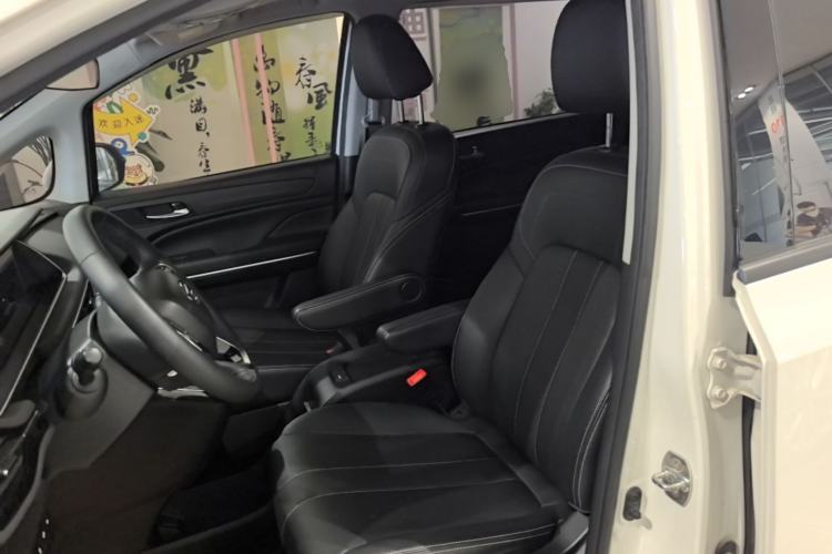 Used GAC Trumpchi M6 2021 270T DCT Prestige Edition (7-seater) Left Front Seat