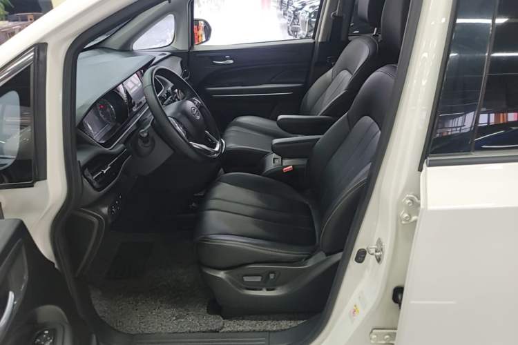 Used GAC Trumpchi M6 2021 270T DCT Luxury Edition (7-seater) Left Front Seat