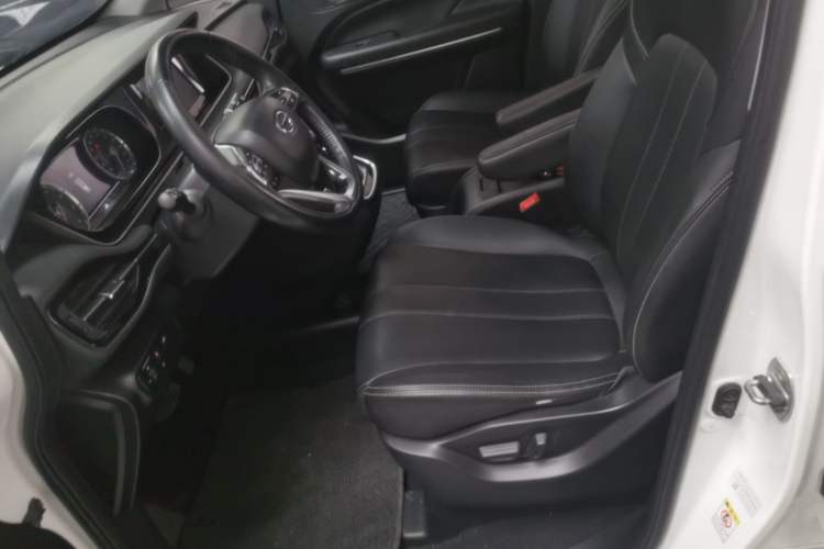 Used GAC Trumpchi M6 2021 270T DCT Luxury Edition (7-seater) Left Front Seat