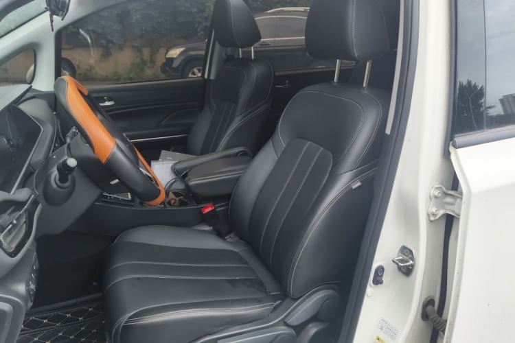Used GAC Trumpchi M6 2021 270T DCT Luxury Edition (7 Seats) Left Front Seat